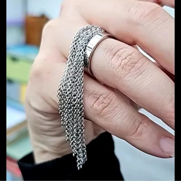 Anthropologie Metallic Chain Tassel Stainless Steel Waterproof Ring - Picture 14 of 15